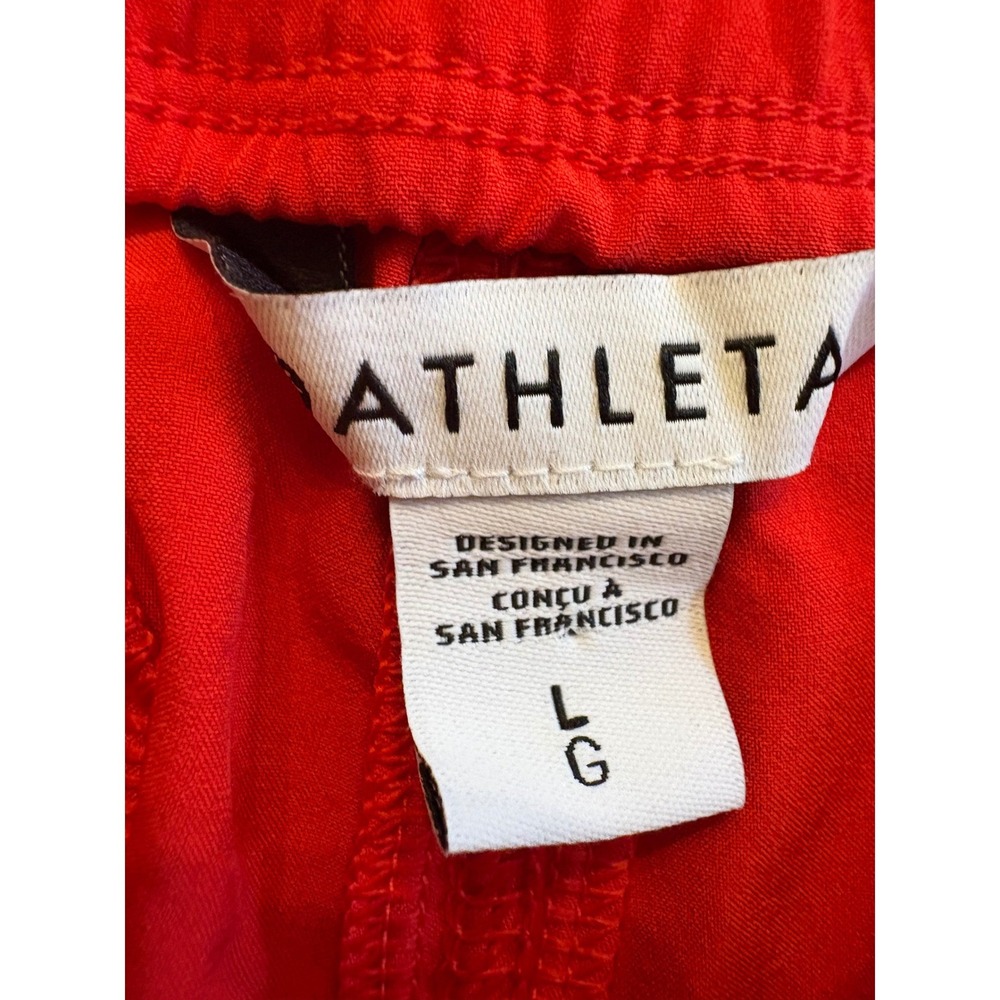 Athleta Wayfind Shorts Red Hiking Travel Activewear Pockets L NWT Athleisure - Picture 3 of 12
